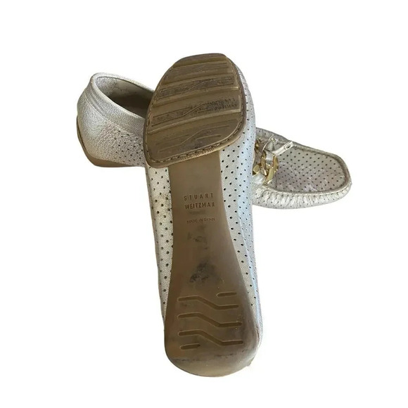 Stuart Weitzman Women's Gold Driving Narrow Width Loafer Shoes Size 7.5 - Picture 9 of 9